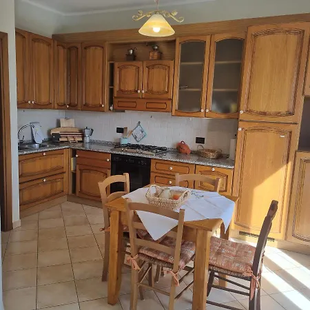 1-bed Abruzzo Italy 15 Minutes To Sea דירה