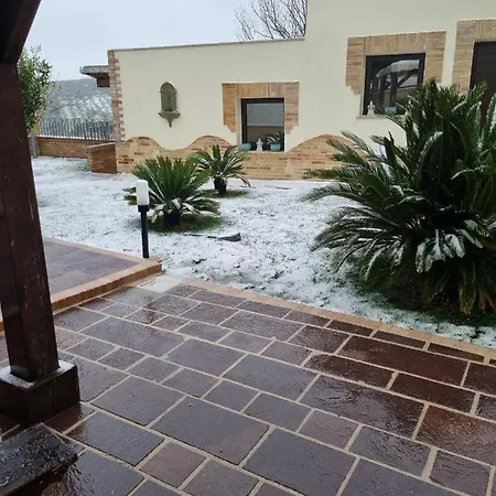 1-bed Abruzzo Italy 15 Minutes To Sea דירה